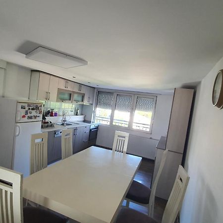 Spacious Apartment Skopje Exterior photo